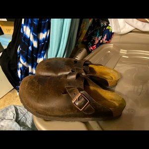 Brown leather clog Birkenstock’s! Size 39 🤎